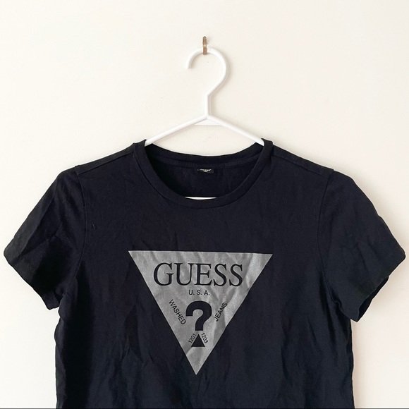 Guess Logo Tee - Picture 3 of 4